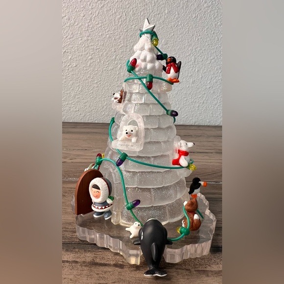 Hallmark 2004 “Winterfest” Frosty Friends Anniversary Edition Christmas Ornament - Picture 4 of 8